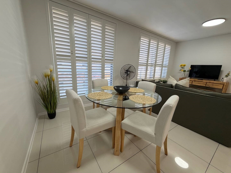 To Let 1 Bedroom Property for Rent in Green Point Western Cape